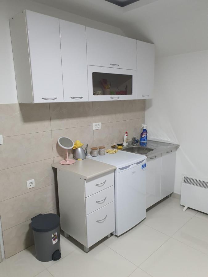 Apartman Tolosi 2 Podgorica Exterior foto