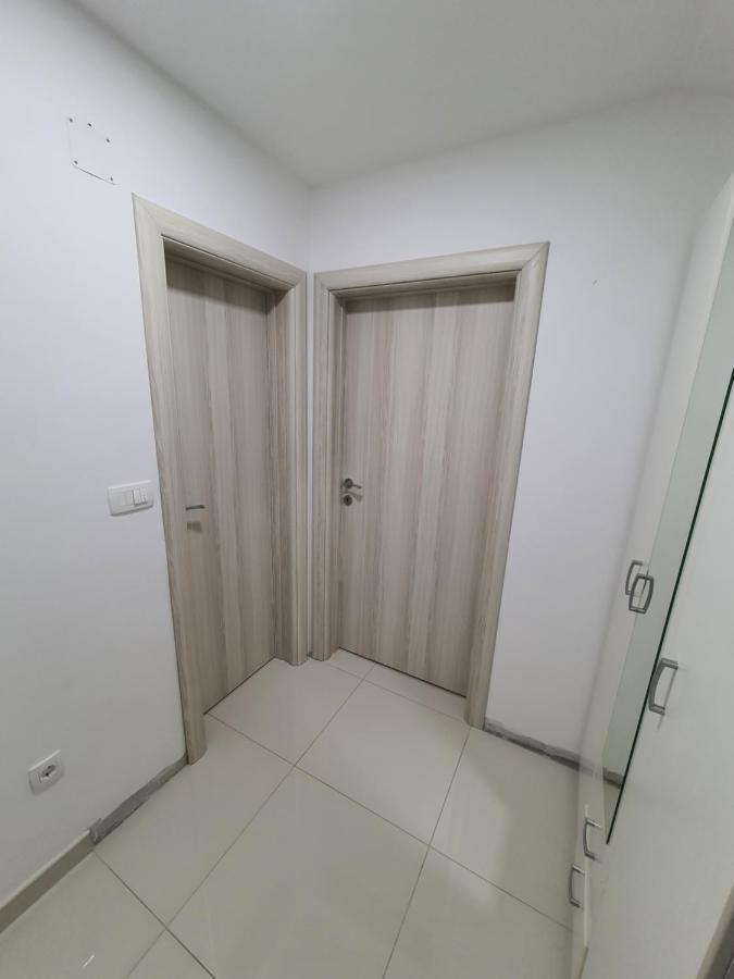 Apartman Tolosi 2 Podgorica Exterior foto